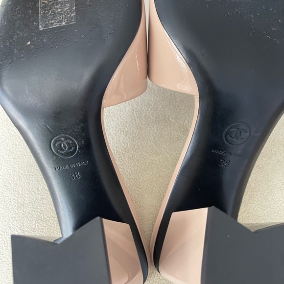 Chanel Mules | Chanel Cruise 2022 patent leather nude size 38 - Picture 5 of 16